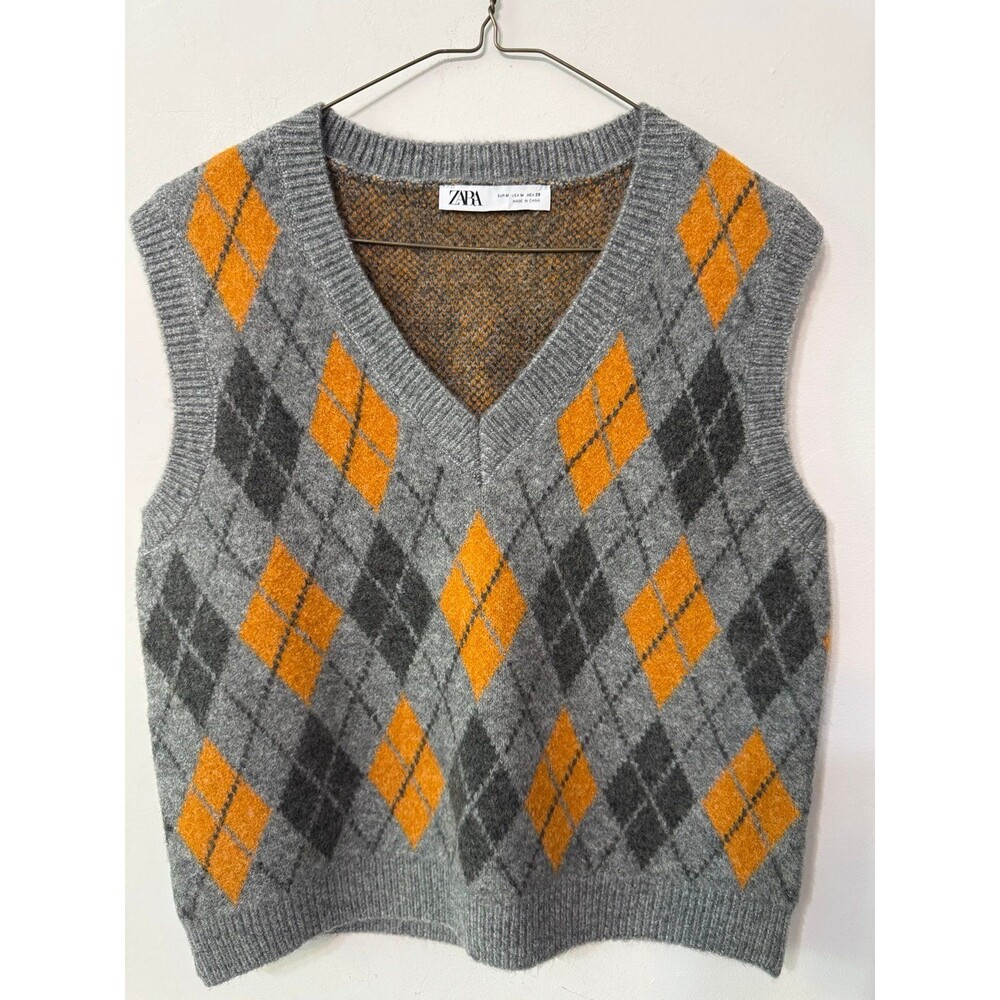 Zara Argyle Knit V-Neck vest size m NWOT